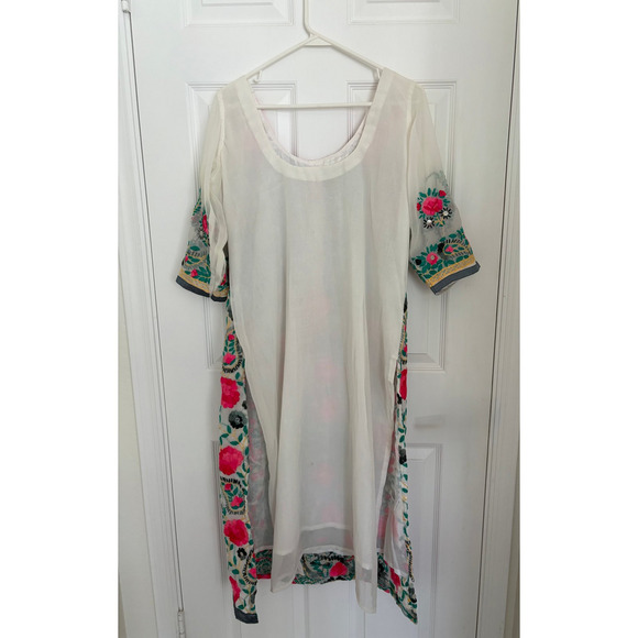 Handmade‎ Embroidery dress - Picture 5 of 5